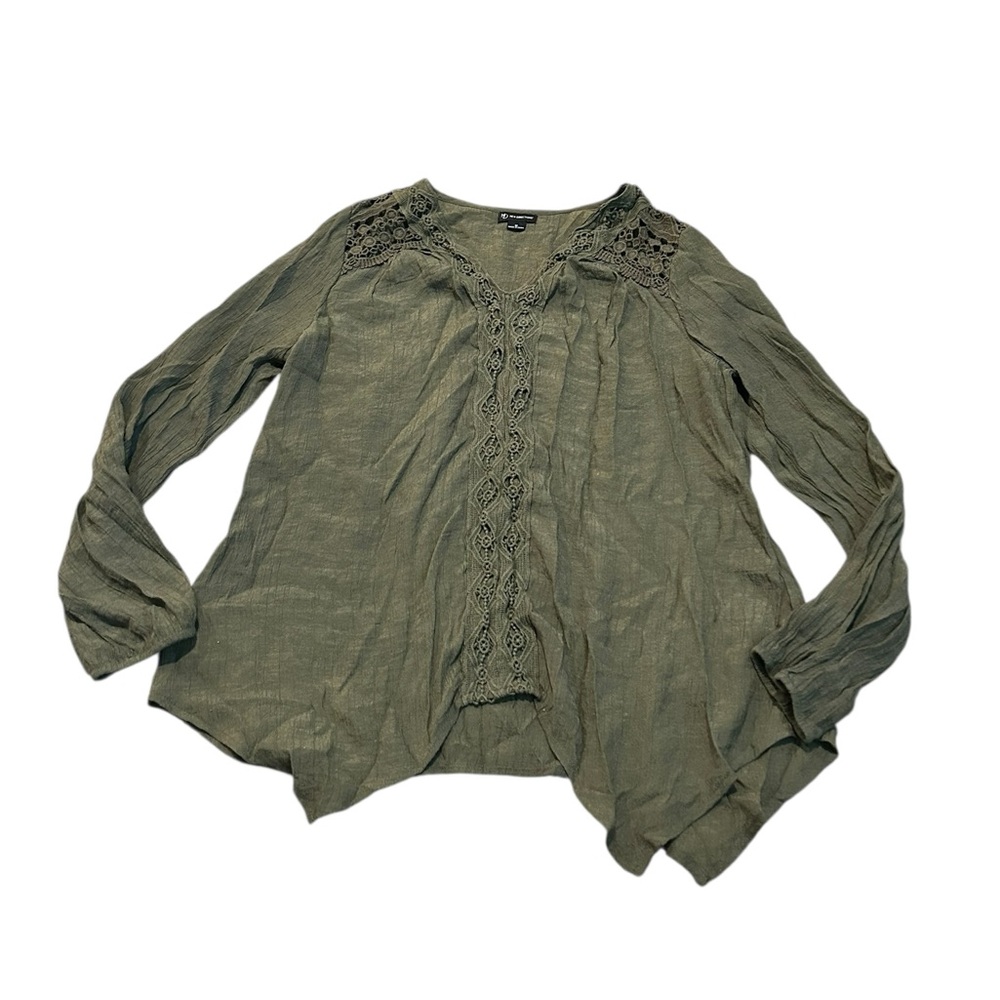 3/$15 NEW DIRECTIONS gauzy green blouse